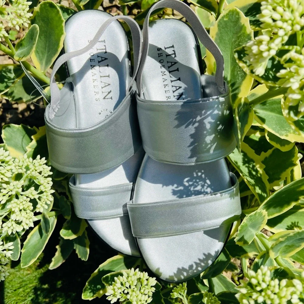 NWT Women Sz-6.5 ITALIAN SHOEMAKERS- Silver Flats Open Toe & Elastic Heal Straps